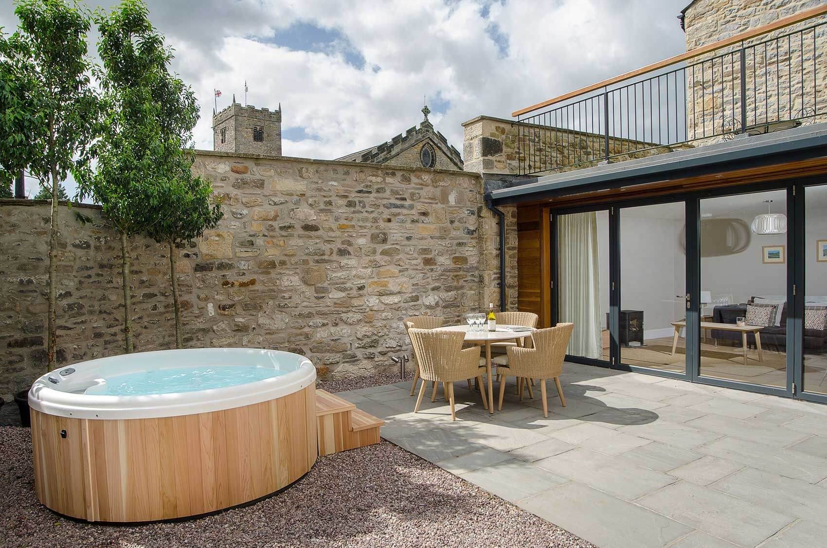 millhousejacuzzi1 Mill House Cottages